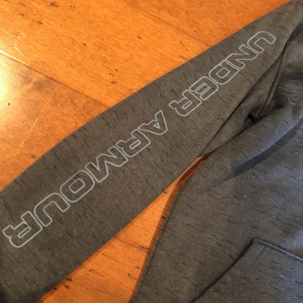 Under Armour medium hoodie - Picture 3 of 4